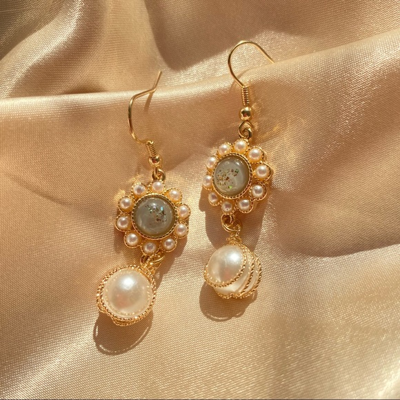 Lagom Studio Jewelry - ❤️‍🔥𝕤𝕒𝕝𝕖❤️‍🔥 crystal baroque pearls earrings